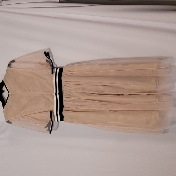 Upustyle Gardenia Embroidered Short Sleeve Midi Leght Dress - Picture 11 of 17